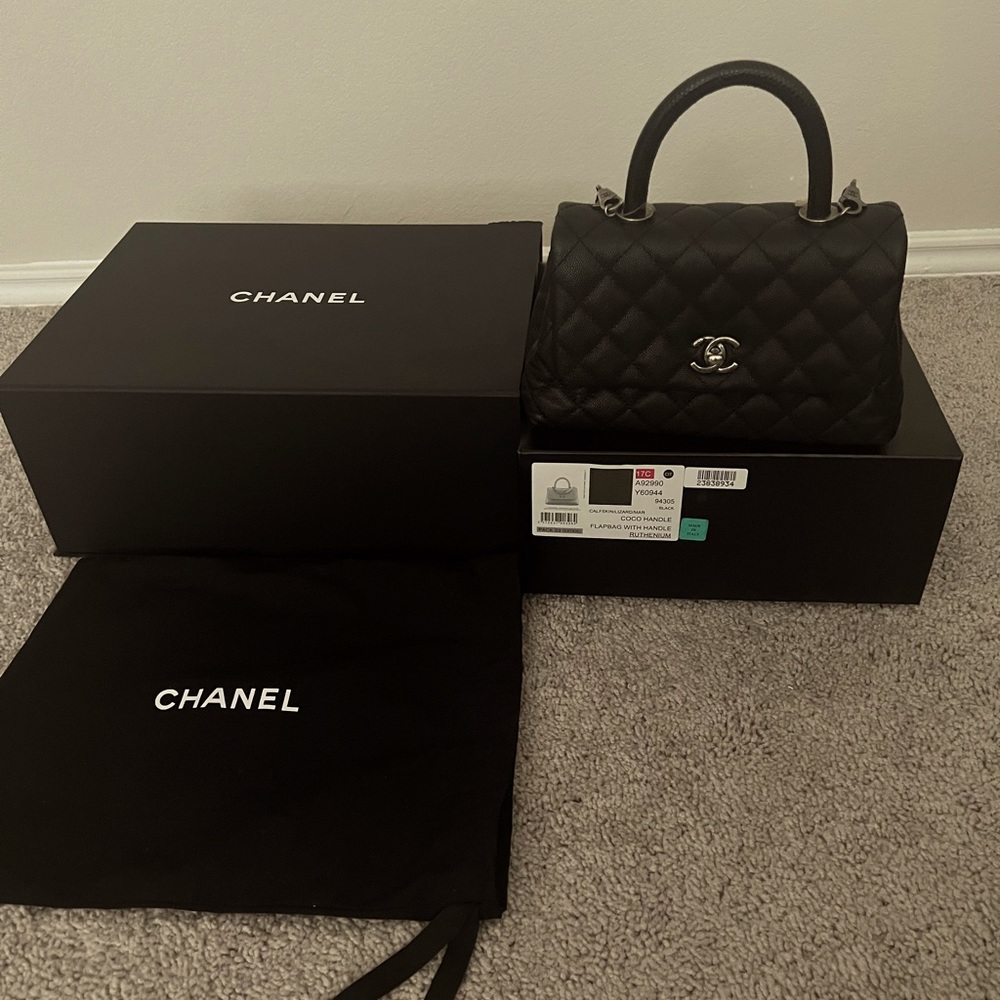 Authentic Chanel Caviar Lizard Embossed Quilted Mini Coco Handle Flap Black